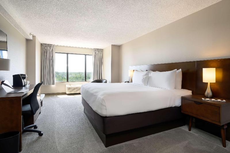 Harborside Hotel image