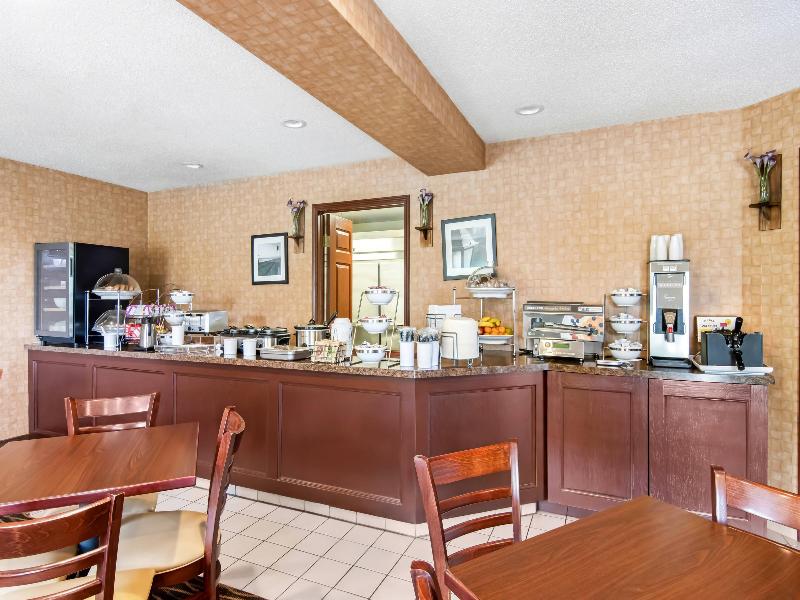 Sleep Inn & Suites Acme - Traverse City — photo 89