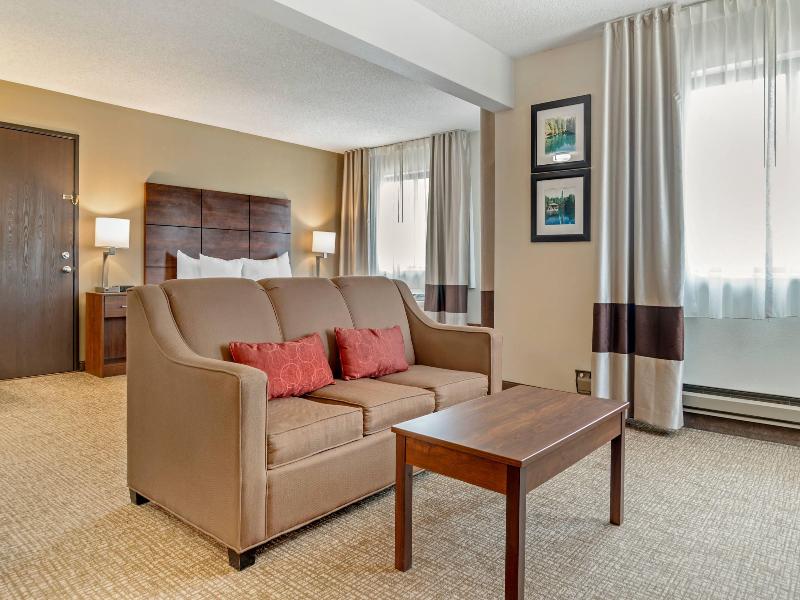 Comfort Inn Manistique image