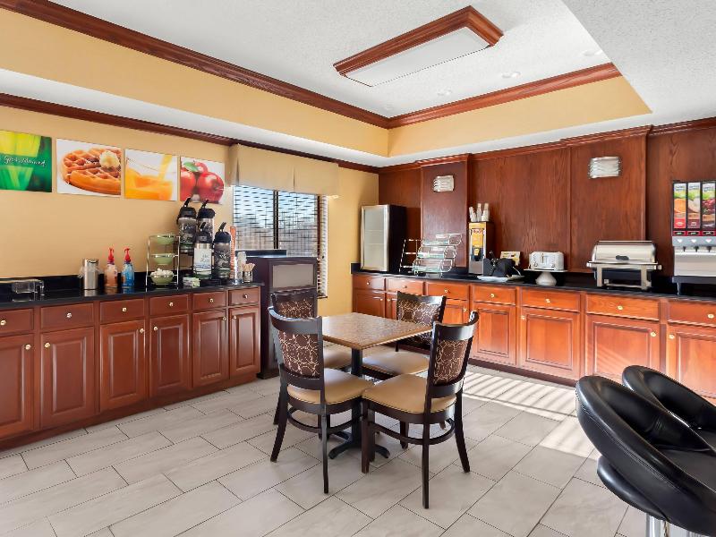 Quality Inn & Suites Niles image