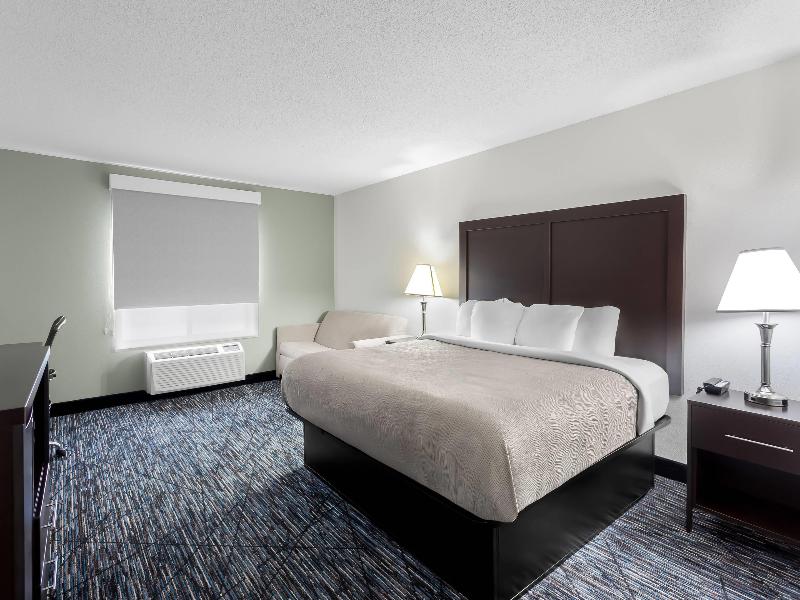 Quality Inn & Suites Niles image