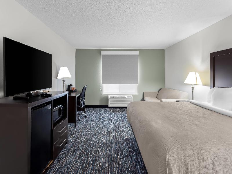 Quality Inn & Suites Niles image