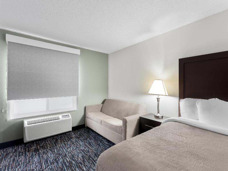 Quality Inn & Suites Niles image
