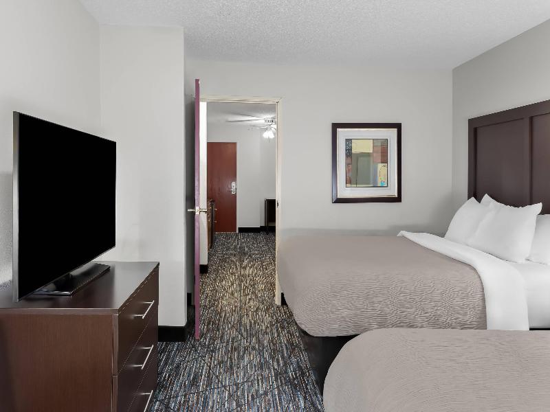 Quality Inn & Suites Niles image