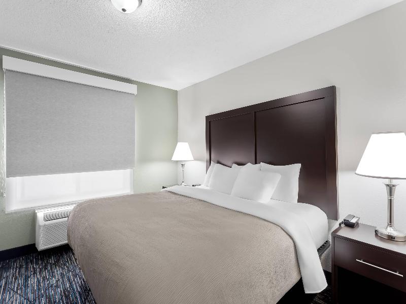 Quality Inn & Suites Niles image