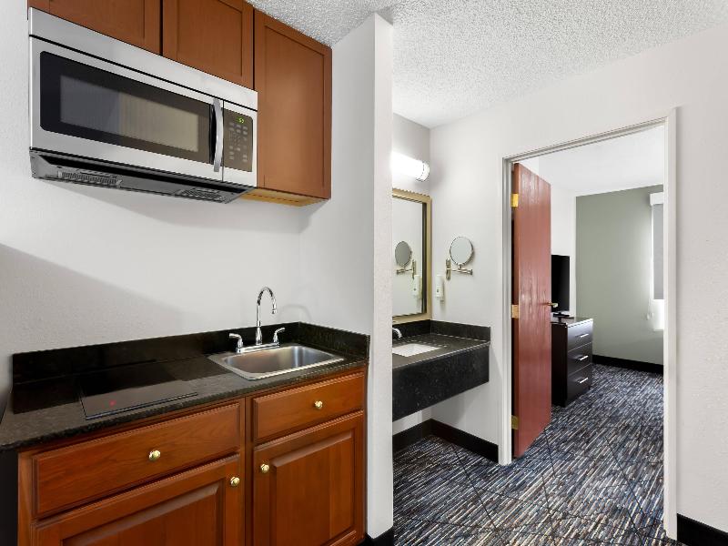 Quality Inn & Suites Niles image