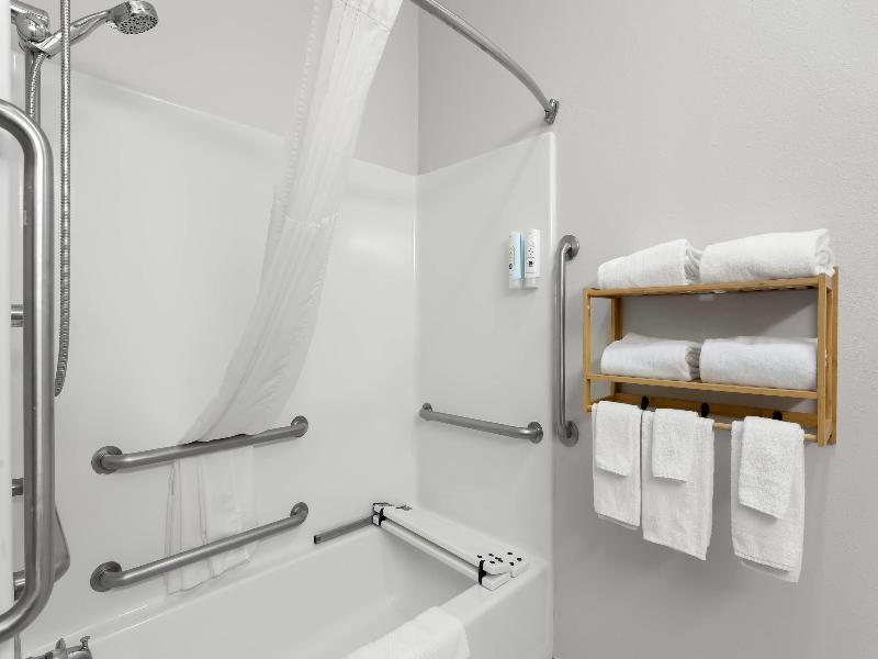 Quality Inn & Suites Niles image