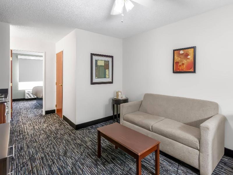 Quality Inn & Suites Niles image