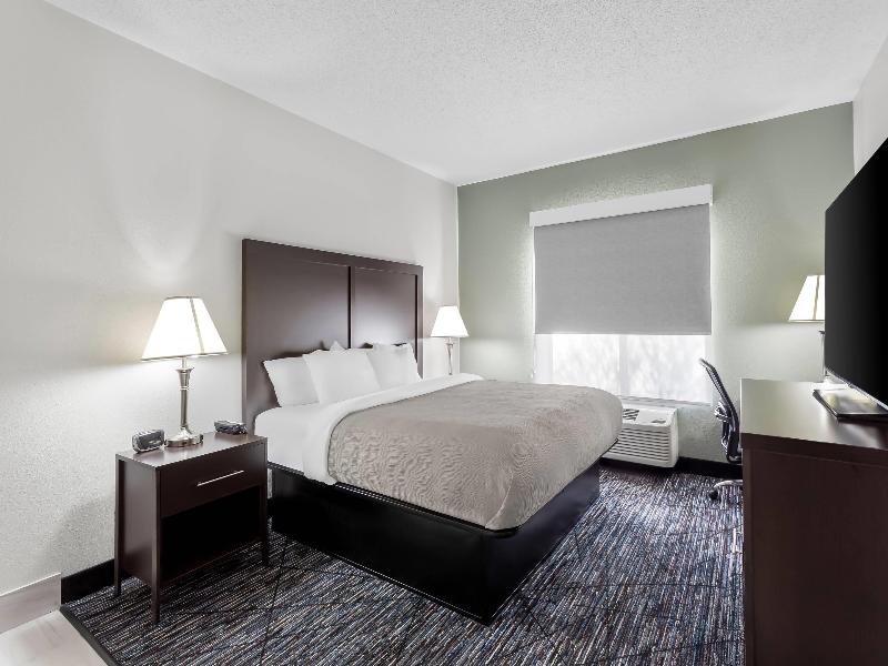 Quality Inn & Suites Niles image