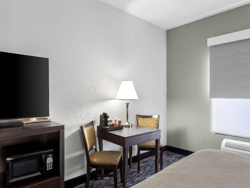 Quality Inn & Suites Niles image
