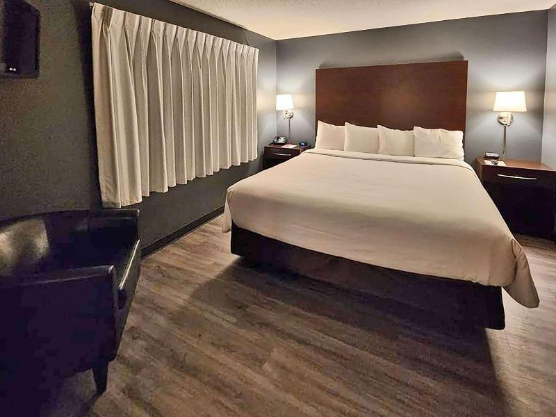 Econo Lodge Ortonville image