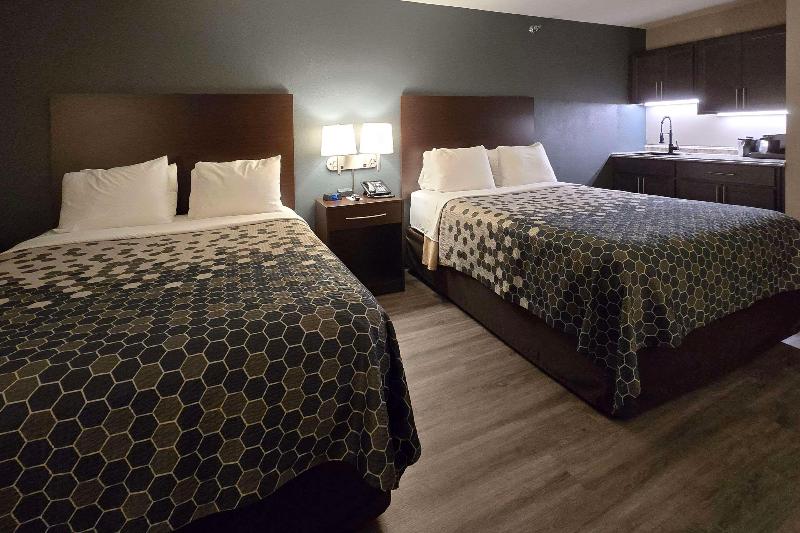 Econo Lodge Ortonville image