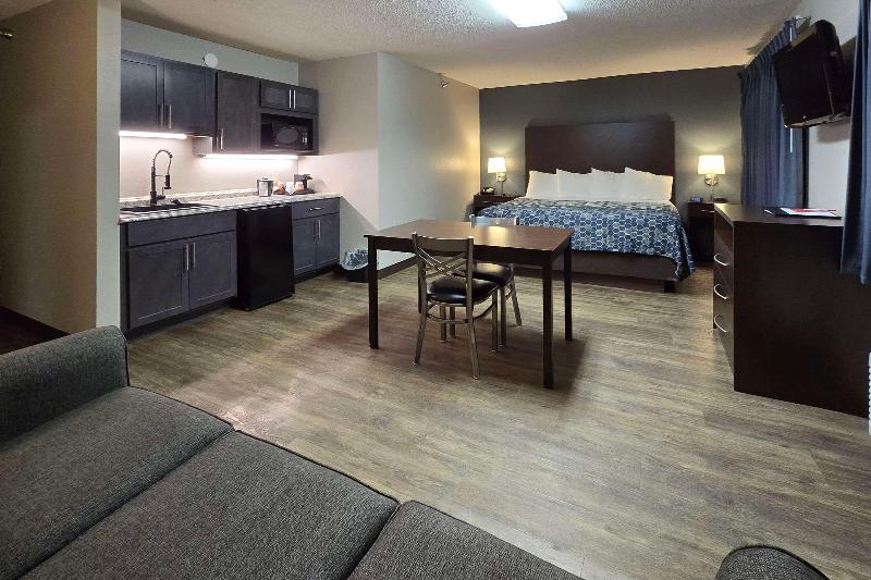 Econo Lodge Ortonville image