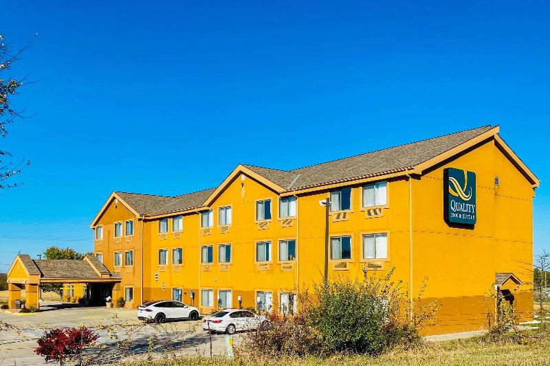 Quality Inn Hotels in Bethany, MO image