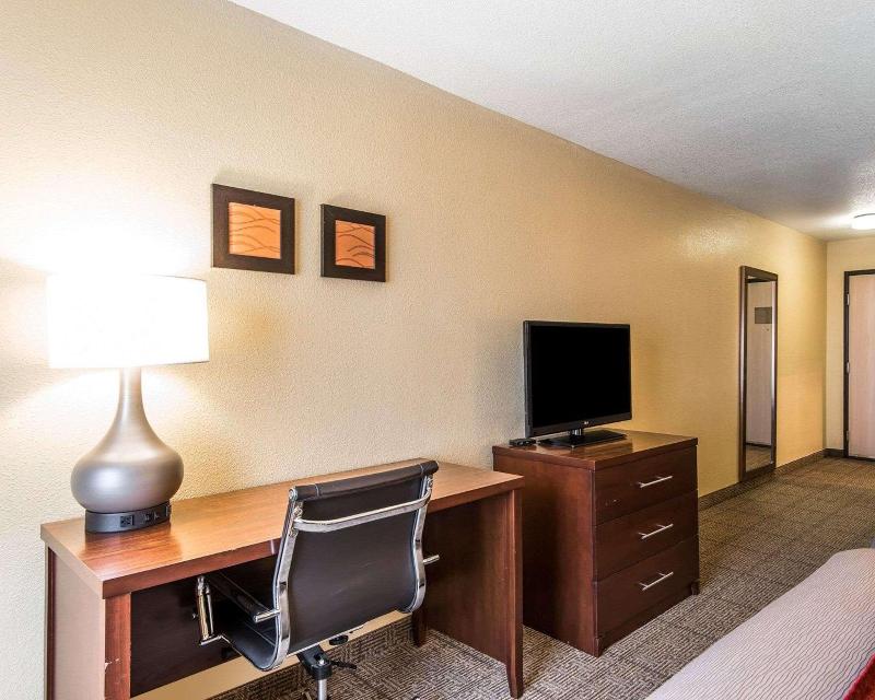 Quality Inn Hotels in Bethany, MO image