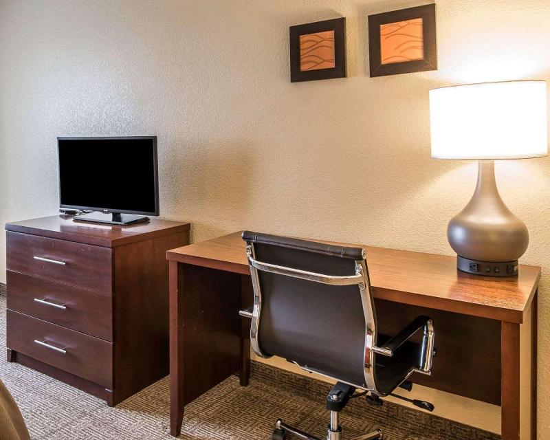 Quality Inn Hotels in Bethany, MO image