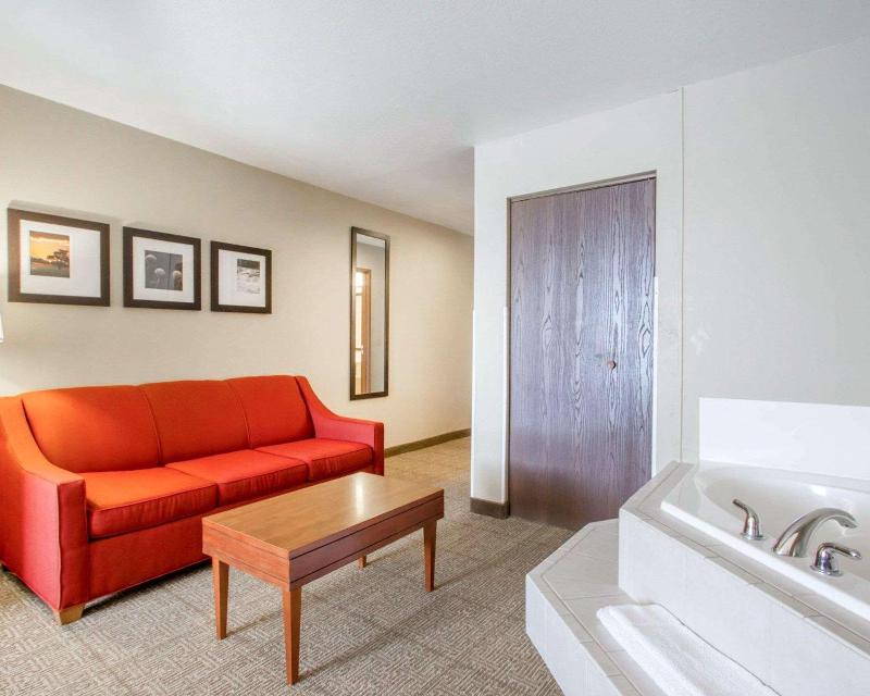 Comfort Inn Bolivar image