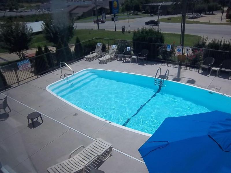 Comfort Inn Poplar Bluff North image