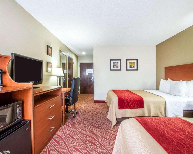 Comfort Inn Poplar Bluff North image