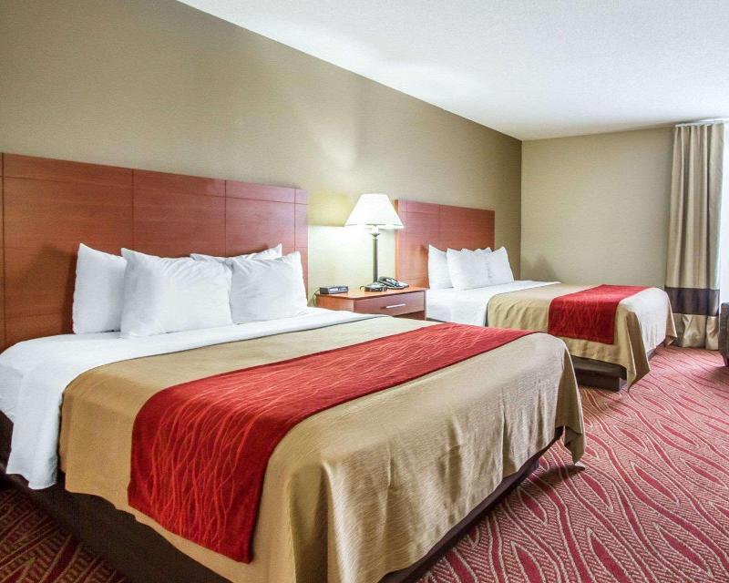 Comfort Inn Poplar Bluff North image