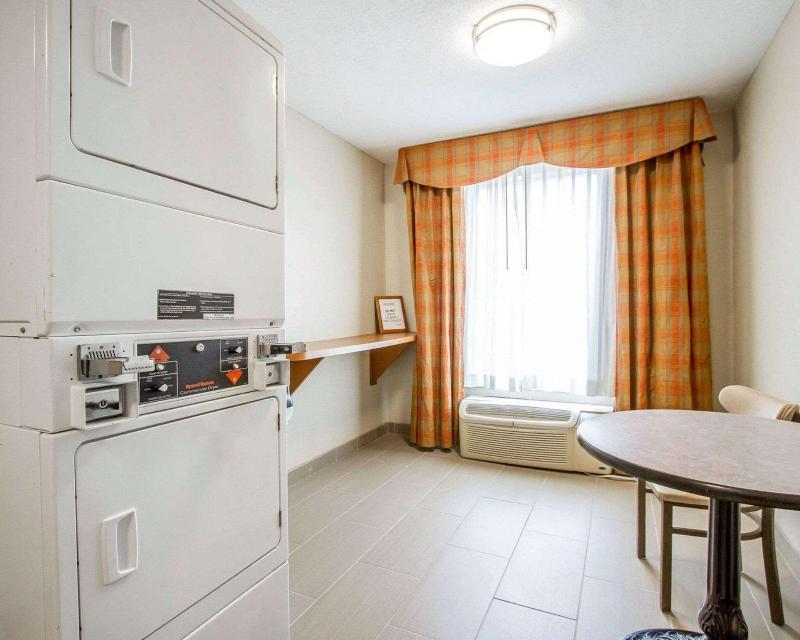 Comfort Inn Poplar Bluff North image