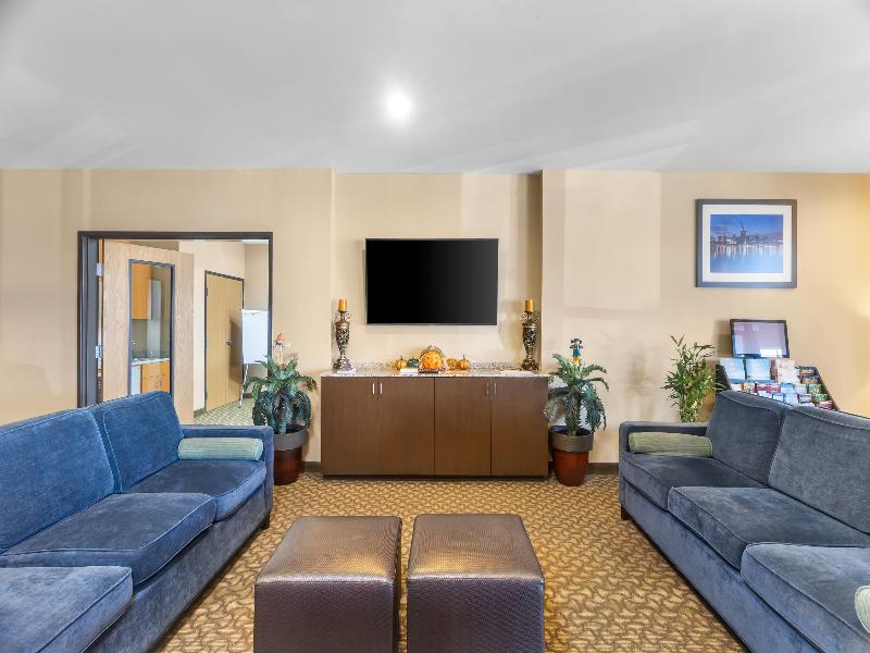 Comfort Inn & Suites Sikeston I-55 image