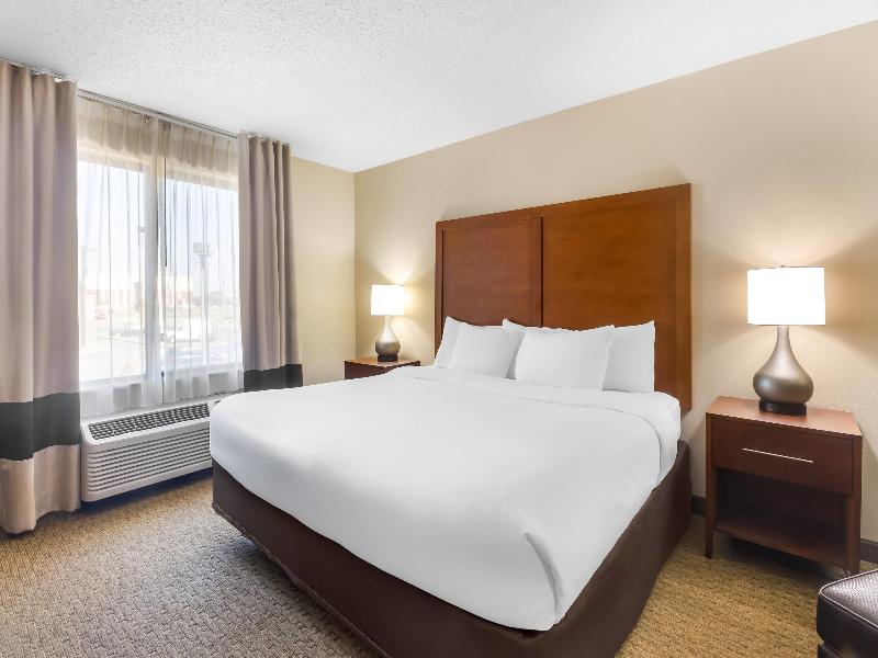 Comfort Inn & Suites Sikeston I-55 image
