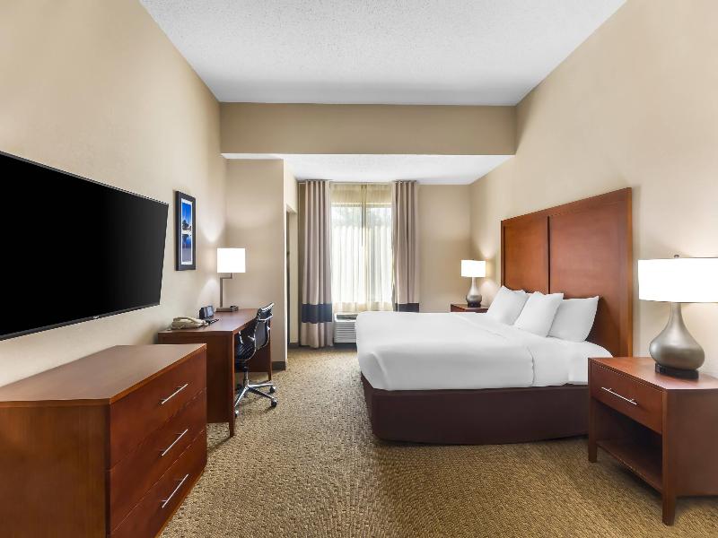 Comfort Inn & Suites Sikeston I-55 image