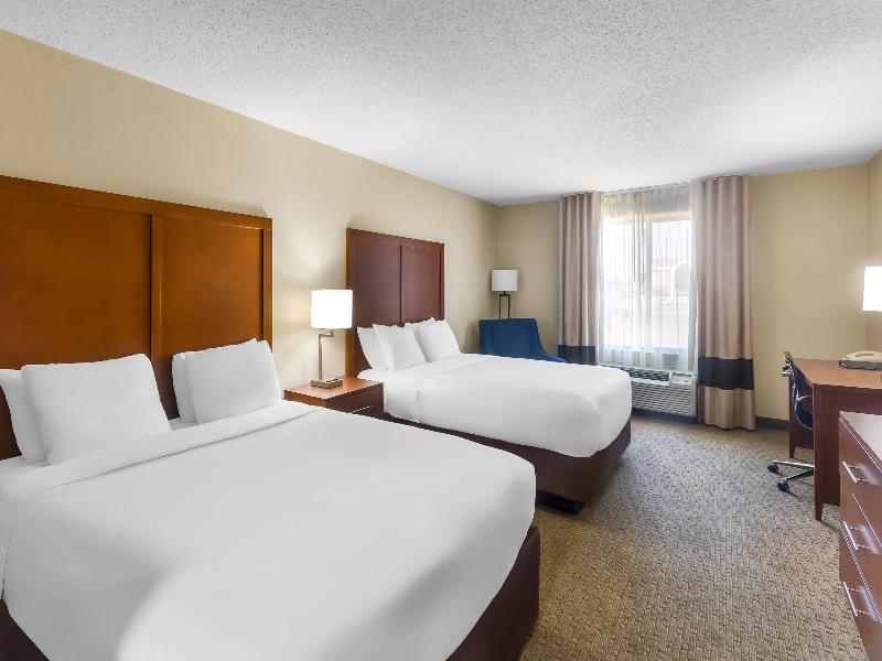 Comfort Inn & Suites Sikeston I-55 image
