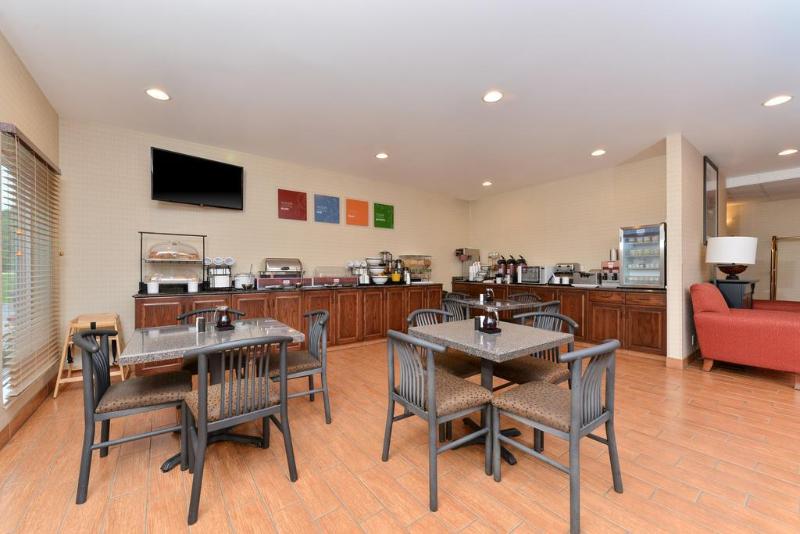 Comfort Inn Willow Springs image