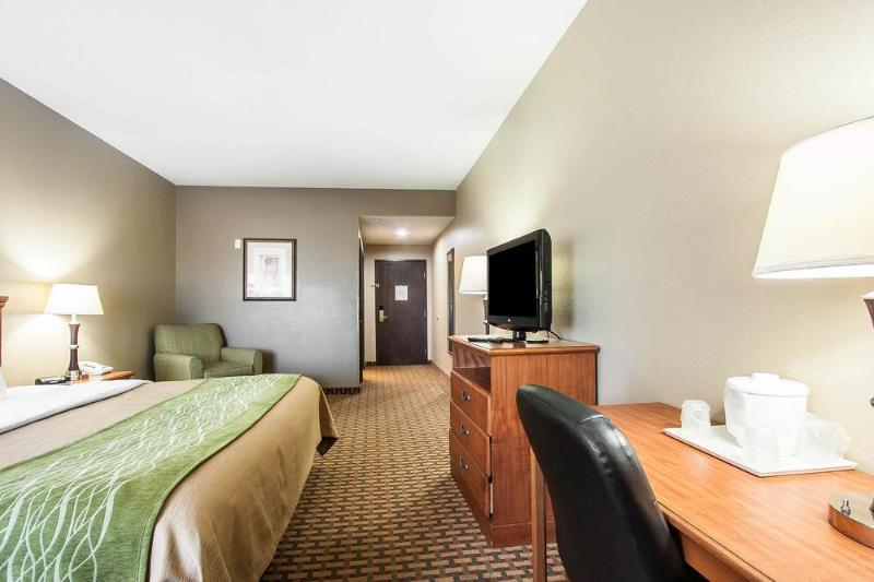 Comfort Inn Willow Springs image