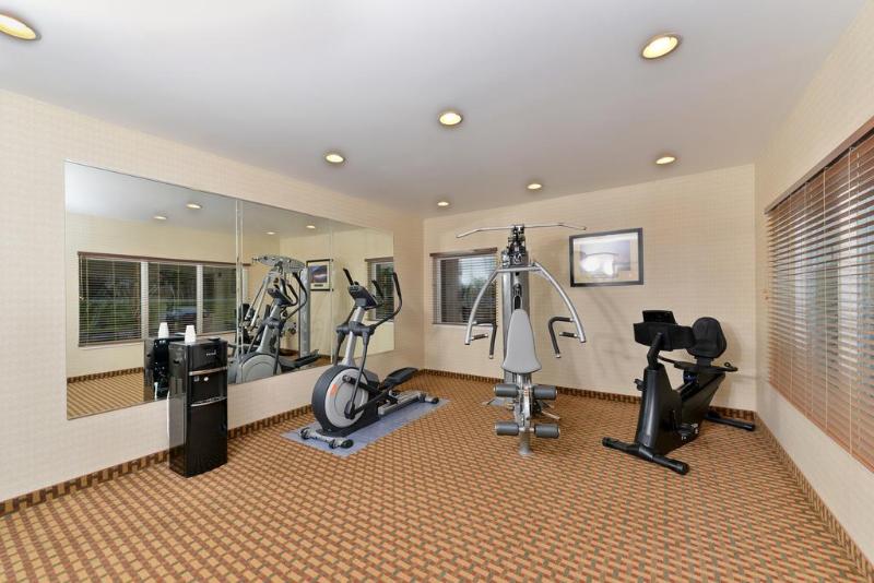 Comfort Inn Willow Springs image 3
