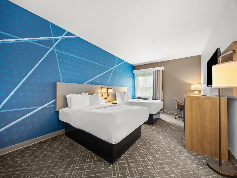 Comfort Inn Willow Springs image