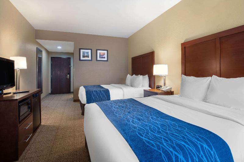 Comfort Inn Willow Springs image