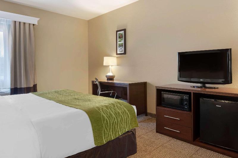 Comfort Inn Willow Springs image