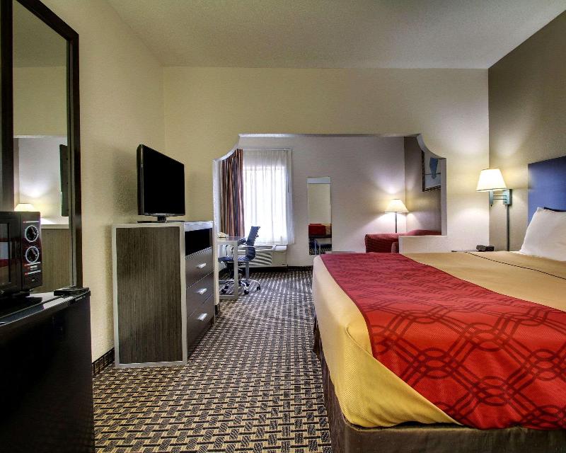 Econo Lodge Inn & Suites Diamondhead image