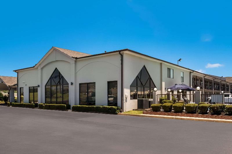 Quality Inn Southaven - Memphis South image
