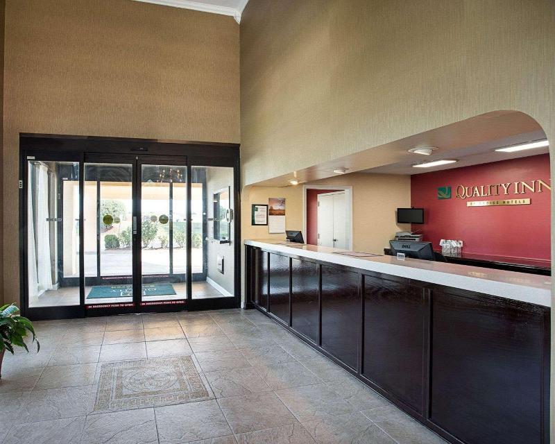 Quality Inn Southaven - Memphis South image