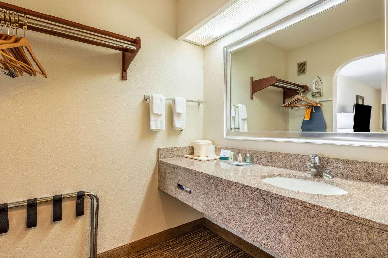 Quality Inn Southaven - Memphis South image