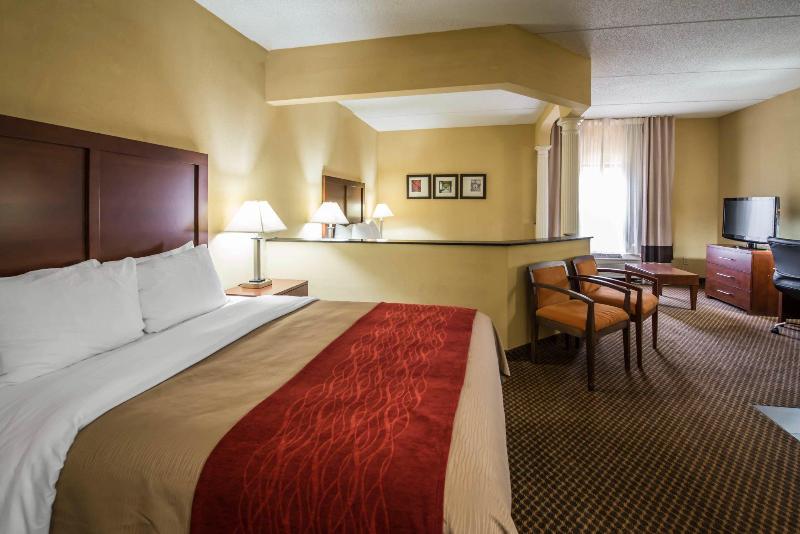 Comfort Inn & Suites Morganton image