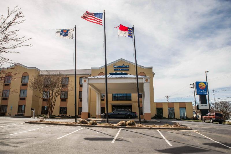 Comfort Inn & Suites Morganton image