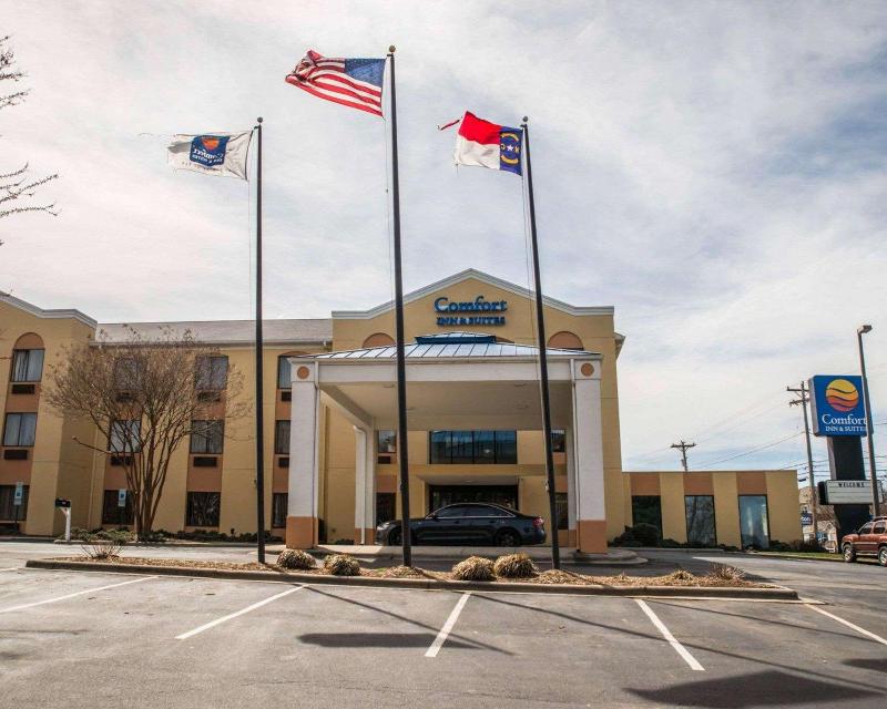 Comfort Inn & Suites Morganton image