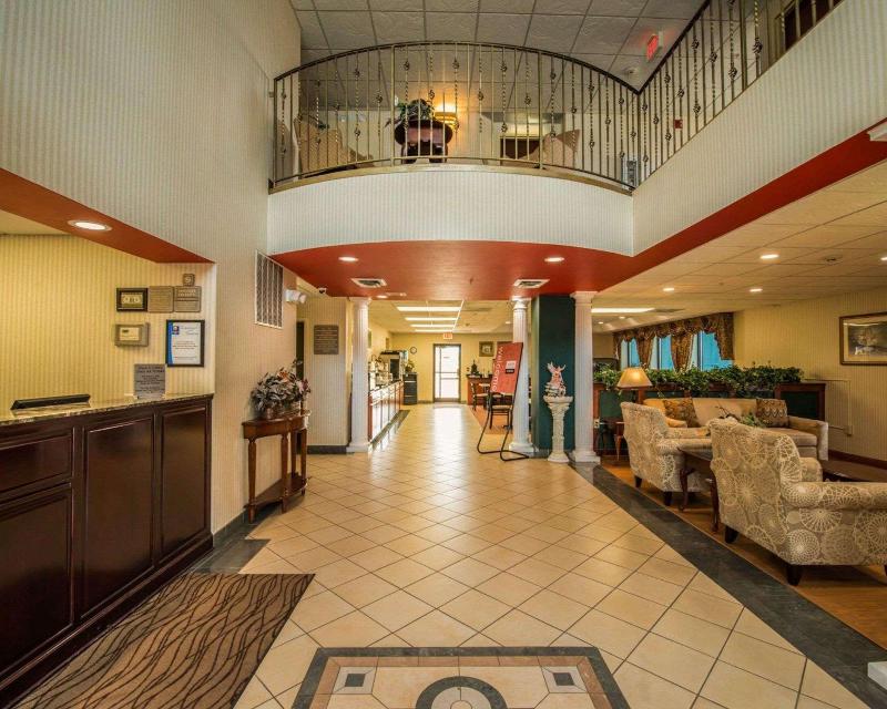 Comfort Inn & Suites Morganton image