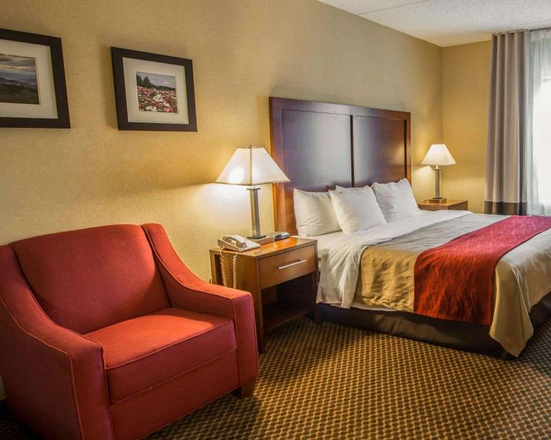 Comfort Inn & Suites Morganton image
