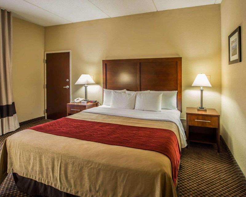 Comfort Inn & Suites Morganton image