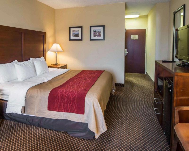 Comfort Inn & Suites Morganton image