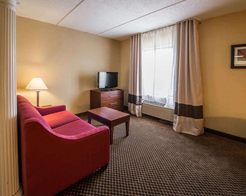 Comfort Inn & Suites Morganton image