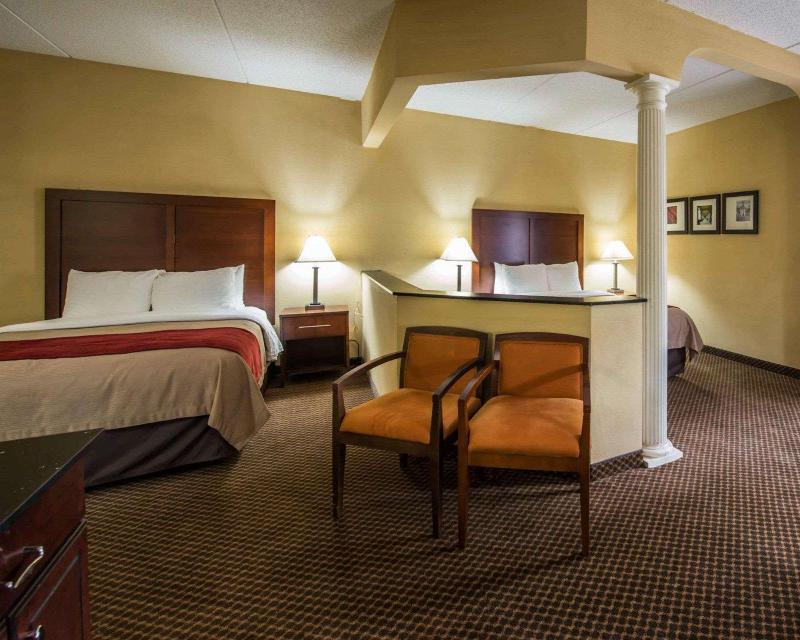 Comfort Inn & Suites Morganton image
