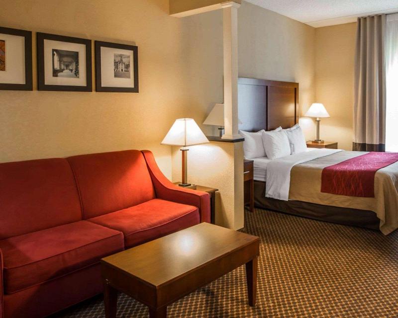 Comfort Inn & Suites Morganton image