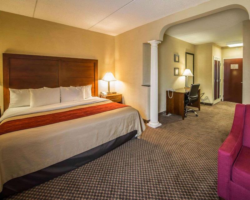 Comfort Inn & Suites Morganton image